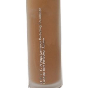 Becca Aqua Luminous Perfecting Foundation Warm Honey